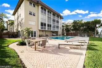 Building Photo - 9486 Gulf Shore Dr