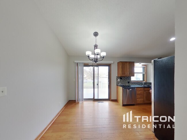 Foto del edificio - 13078 Glenhurst Ave