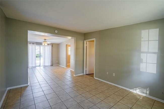 Building Photo - 3007 Willow Ave