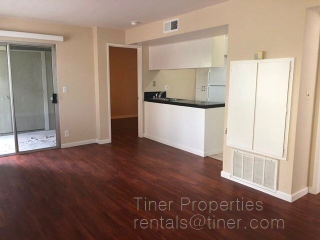 Foto del edificio - Natomas 2 Bedroom Condominium in Gated Com...