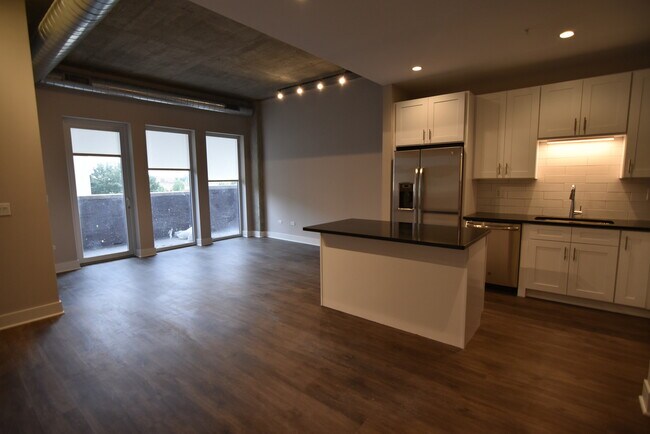 Foto del edificio - 3833 N Broadway