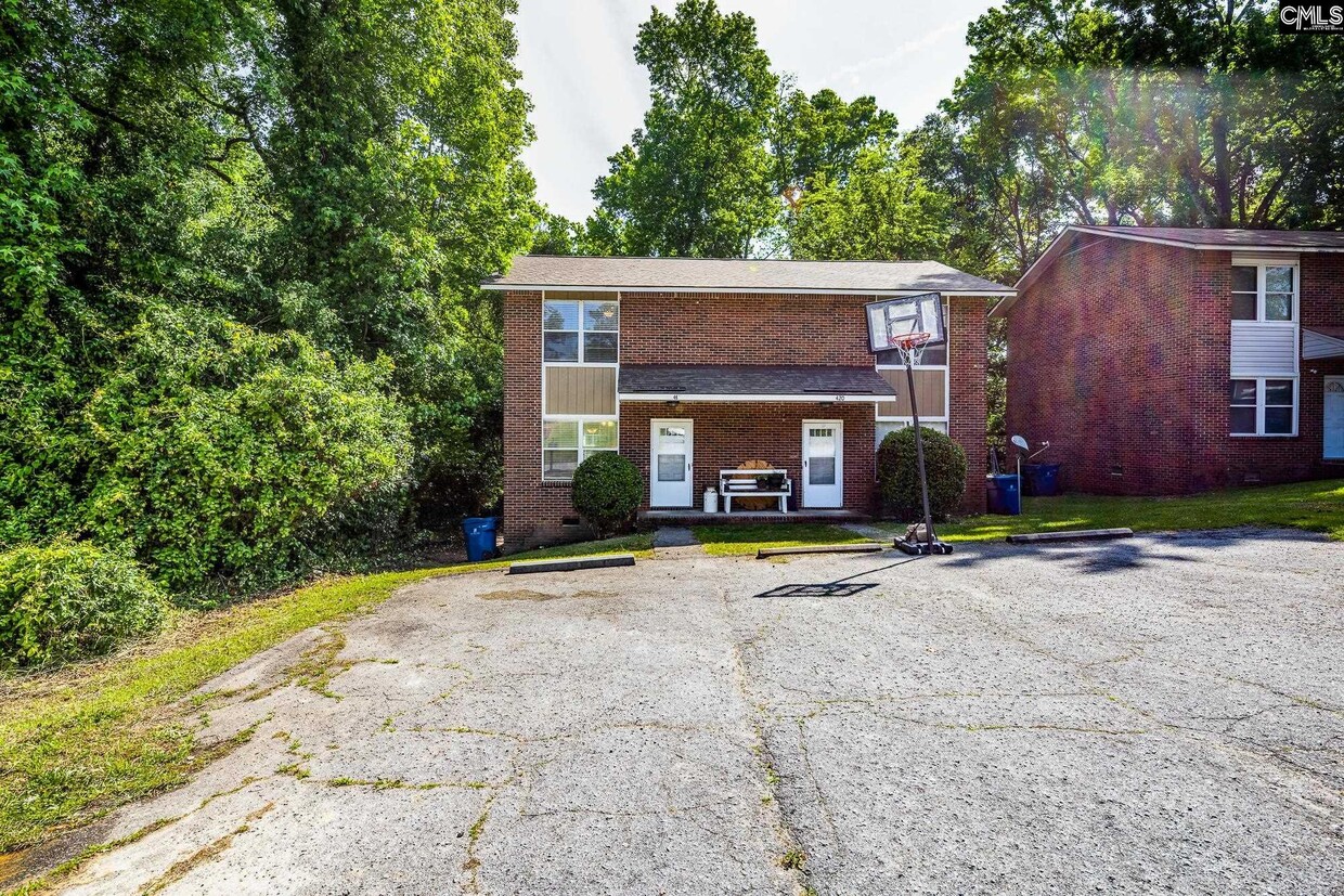 Foto principal - 420 N Lucas St