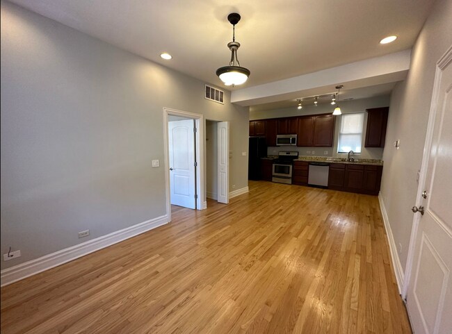 Foto del edificio - 3925 W Altgeld St