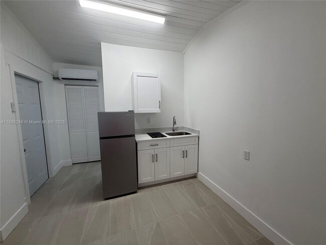 Foto del edificio - 6765 SW 34th St
