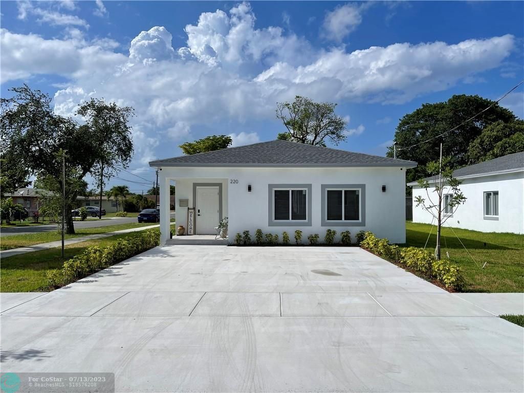 220 NW 9th St, Hallandale Beach, FL 33009 House for Rent in