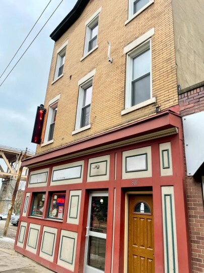 Foto del edificio - 301 E Carson St