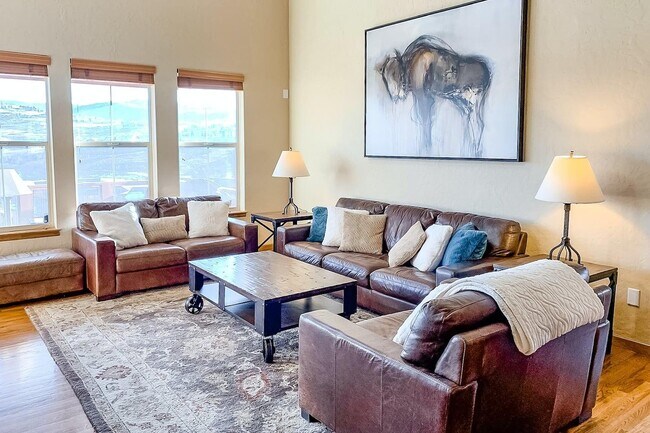 Foto del edificio - 120 Fairway Ln