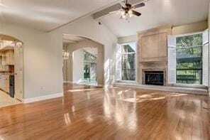 Building Photo - 587 Beau Chene Dr