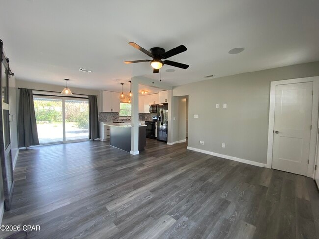 Building Photo - 1606 Clay Ave