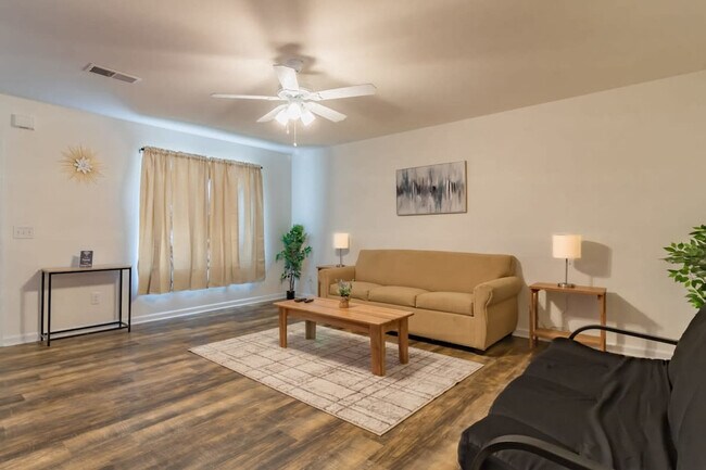 Building Photo - 5309 Roundabout Dr