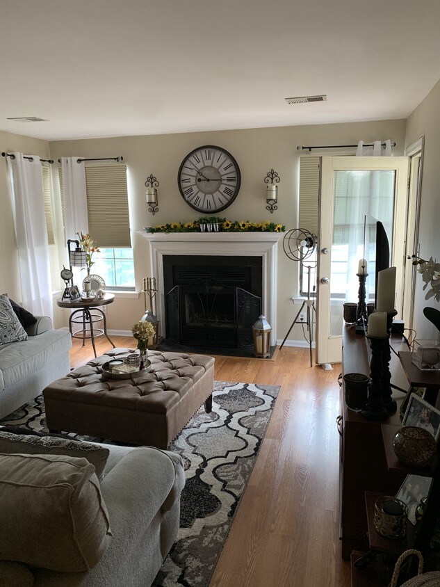 210 Blew Ct, East Brunswick, NJ 08816 Condo for Rent in East