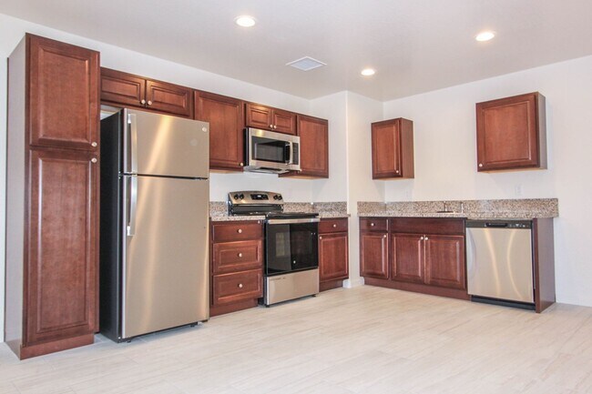 Foto del edificio - 1251 Barzona Ave