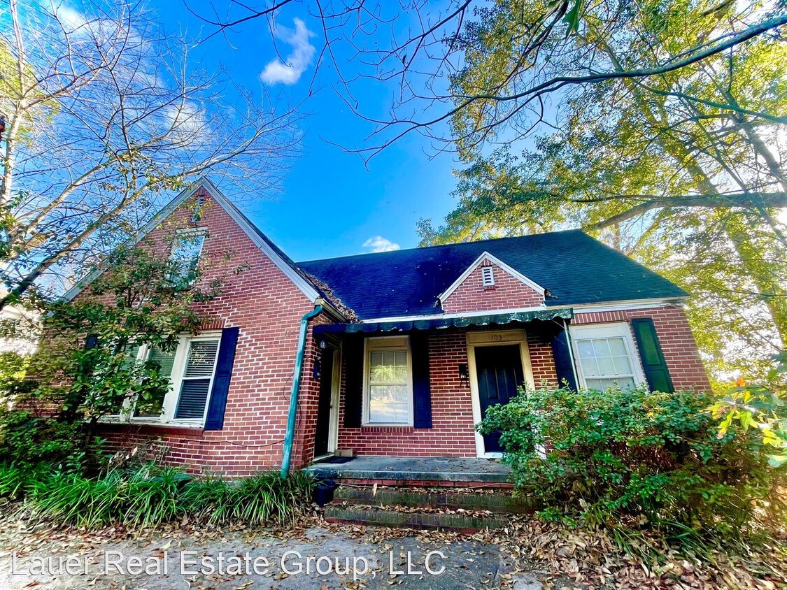 Primary Photo - 2 br, 1 bath House - 103 S. Meridian St