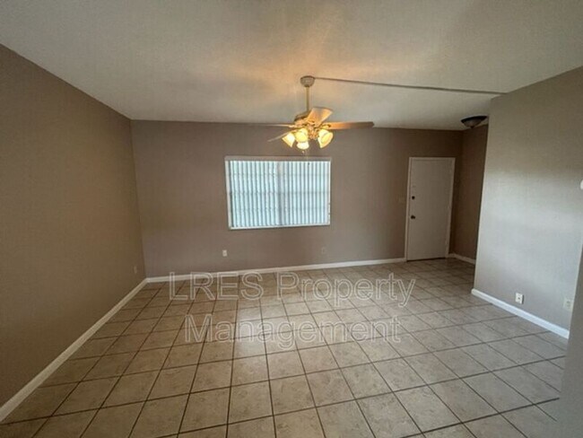 Foto del edificio - 5505 Hernandes Dr