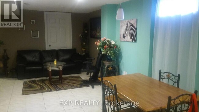 Photo du bâtiment - 31 Matterdale Ave