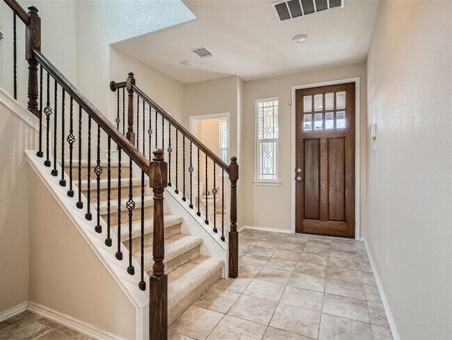 Building Photo - 117 Muenster Dr