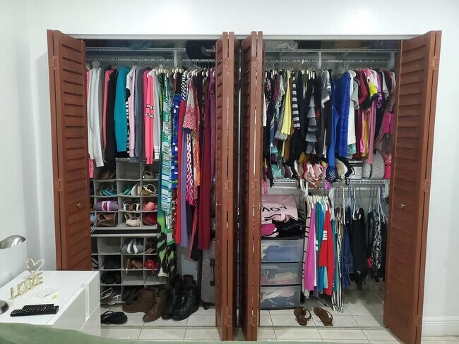 Building Photo - 11821 SW 123rd Ave