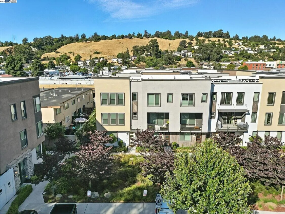 Foto principal - 25243 Villager Ln