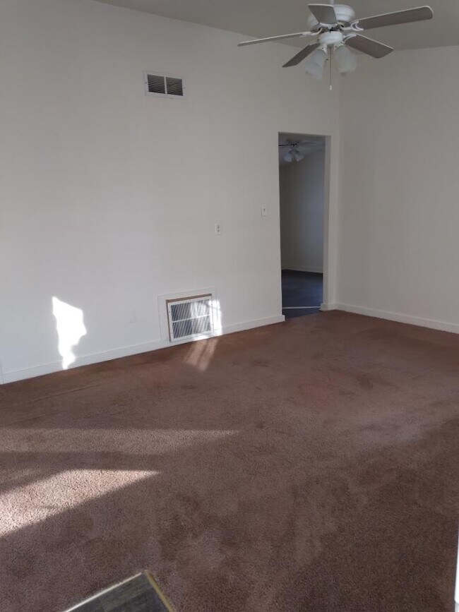 7407 Mildred Rd, Machesney Park, IL 61115 House Rental in Machesney