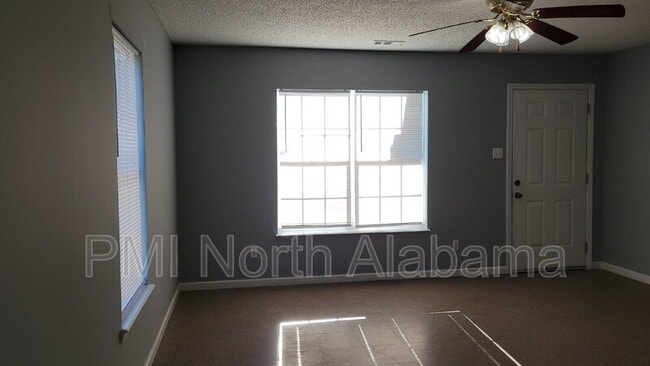 Foto del edificio - 6117 Melrose Rd NW