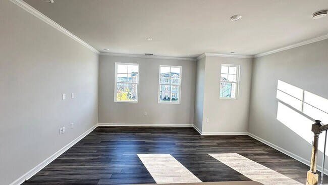 Foto del edificio - 2439 Kasota Ln