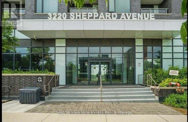 Photo du bâtiment - 3220-3220 Sheppard Ave E