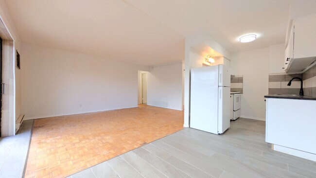 Photo du bâtiment - 3015 Sandwich St.