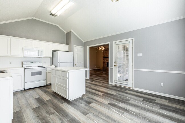 Foto del edificio - 10312 Sierra W Dr