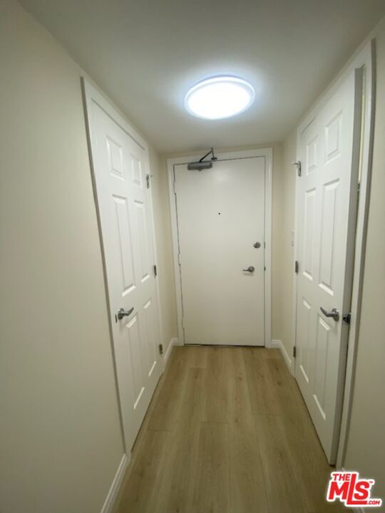 Foto del edificio - 7045 Hawthorn Ave