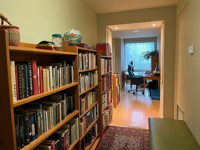 Interior Photo - Gateway Commons