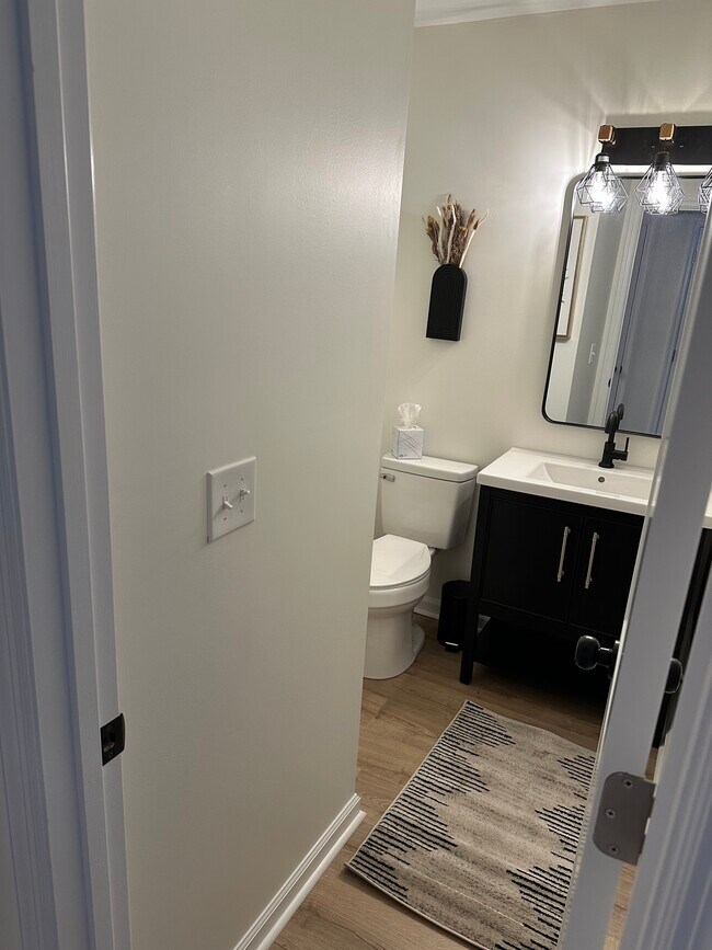 Building Photo - 931 Blackrail Ct