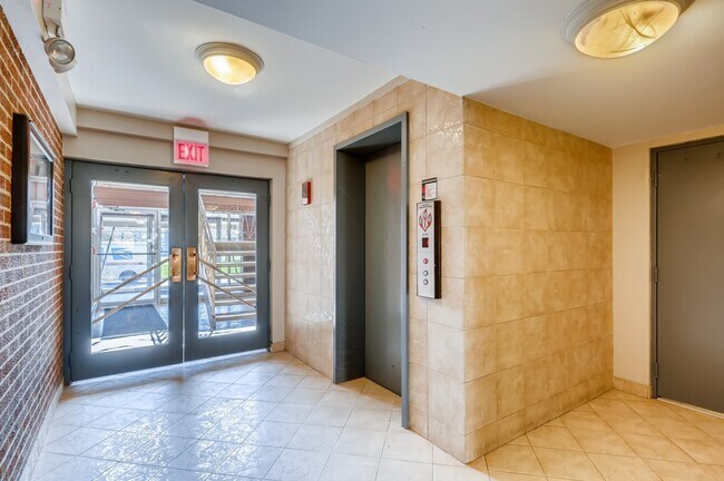 Foto del edificio - 2206 S Goebbert Rd