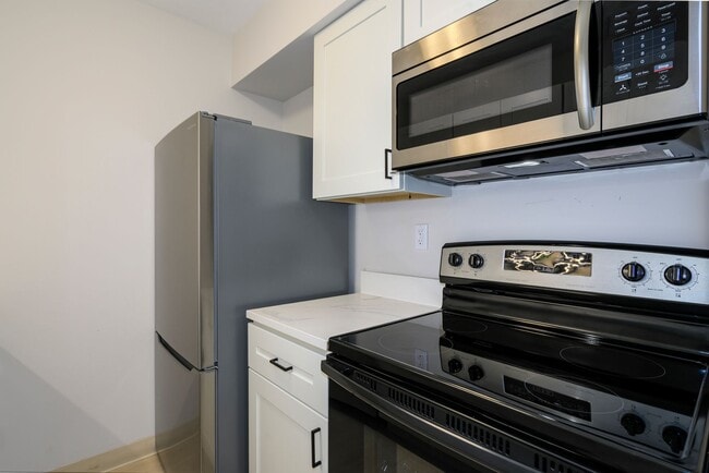 Building Photo - Oak Forest Apartments