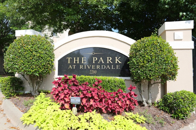 Building Photo - Park at Riverdale