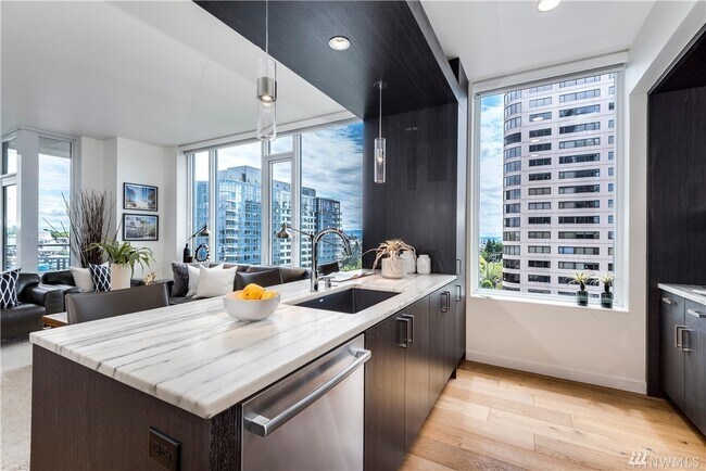 Foto del edificio - 1321 Seneca St