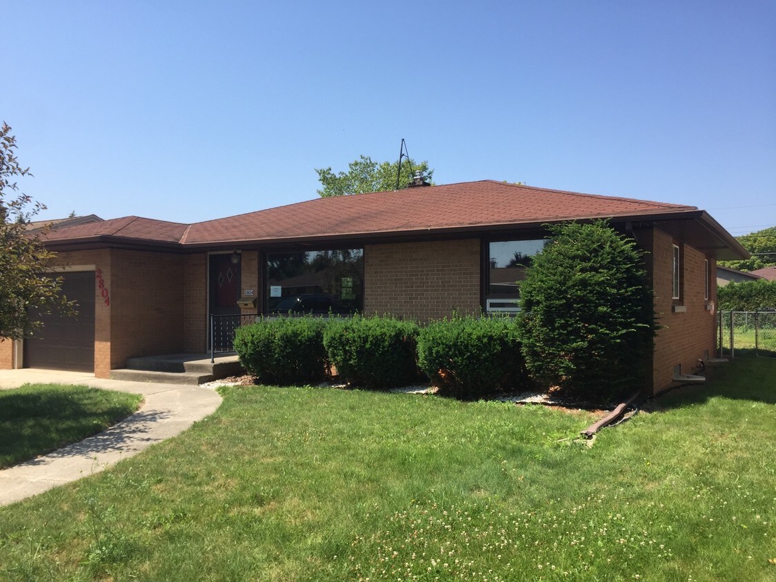 2804 Wedemeyer St, Sheboygan, WI 53081 House Rental in Sheboygan, WI