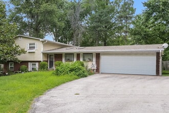 Building Photo - 3935 Parker Rd