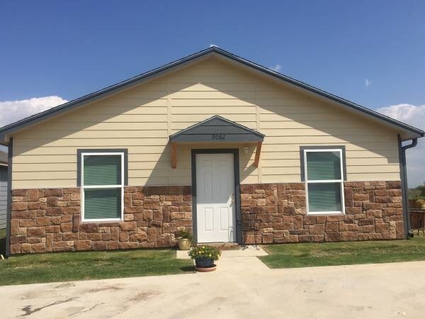 Foto del edificio - 610 Hughie Long Rd