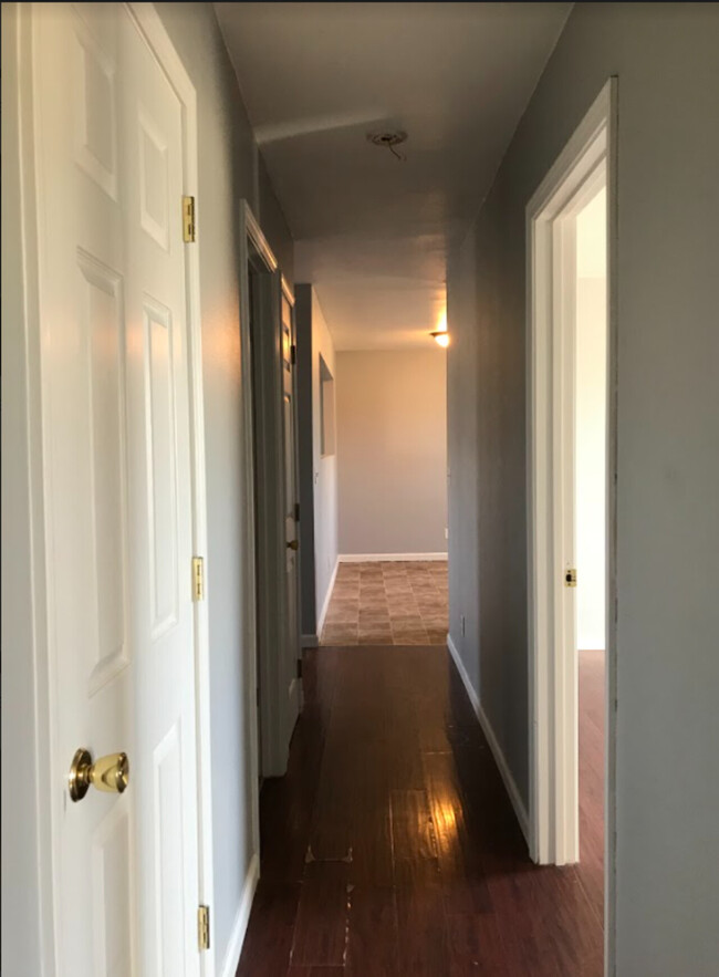 Building Photo - 10575 Maverick Circle