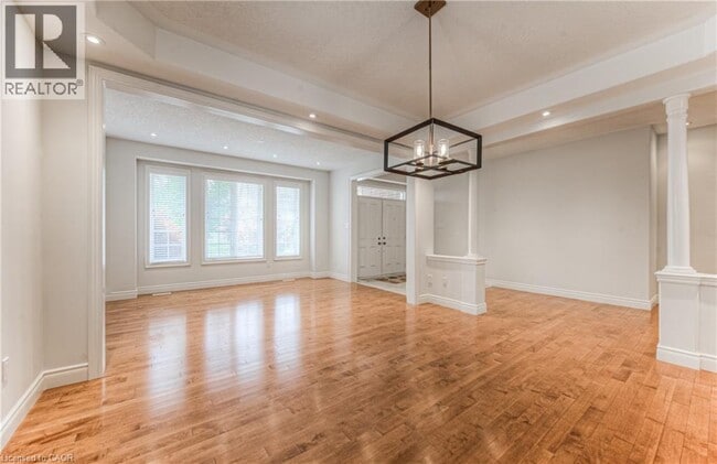 Building Photo - 93 Tremaine Dr