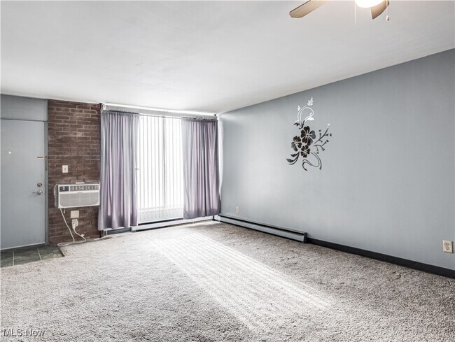 Foto del edificio - 2331 E Market St