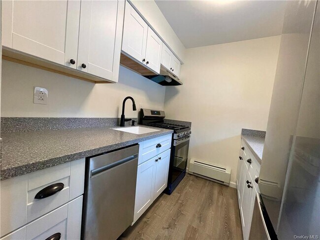 Foto del edificio - 27 Tanager Rd