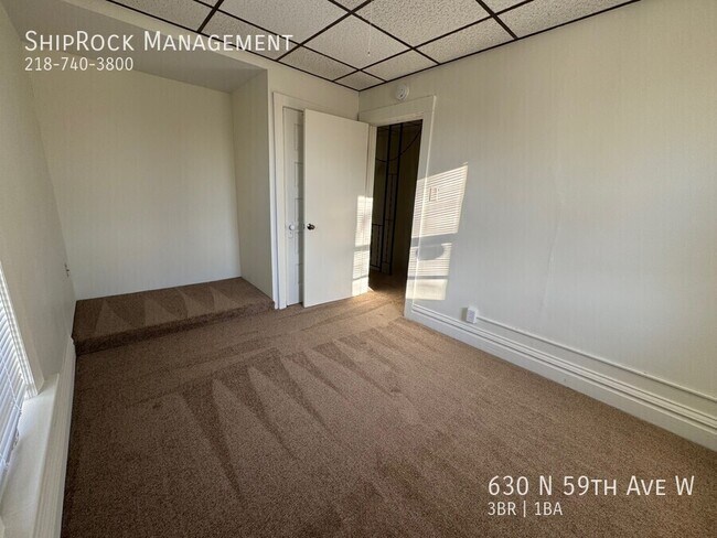 Foto del edificio - 630 N 59th Ave W