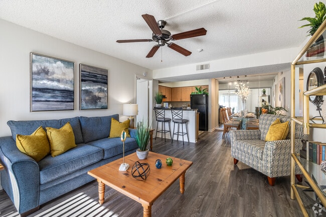 Interior Photo - Timber Chase at Sarasota Bay