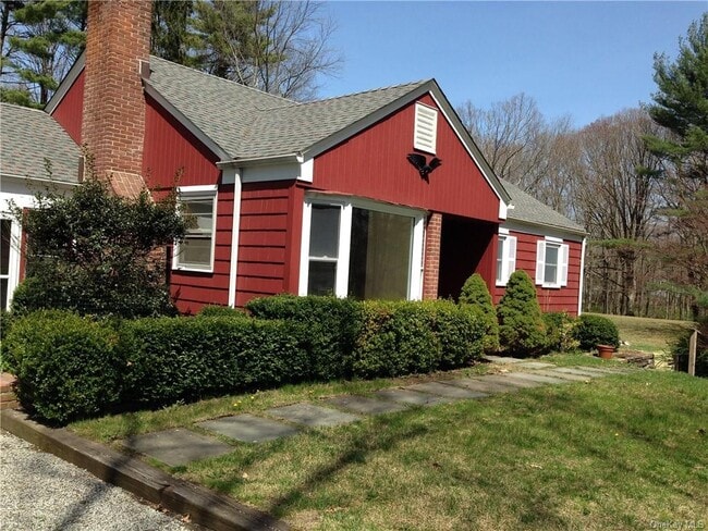 Foto del edificio - 135 Old Stone Hill Rd