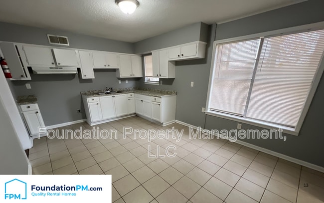 Building Photo - 142 Glenarm Ave