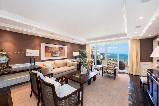 Foto del edificio - 799 Crandon Blvd