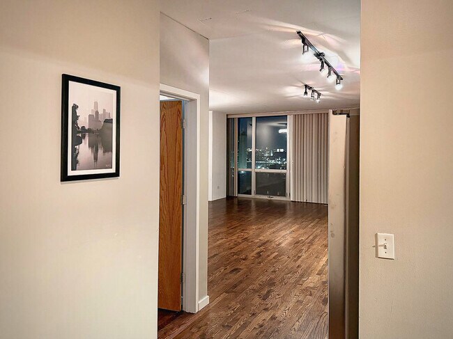 Foto del edificio - 1845 S Michigan Ave