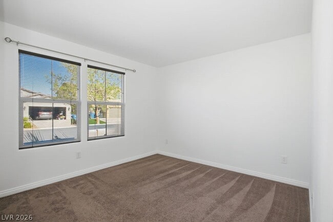 Building Photo - 315 Basin Fls St
