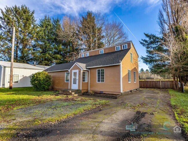 Foto del edificio - Beautiful River-View Home Near Downtown Warrenton